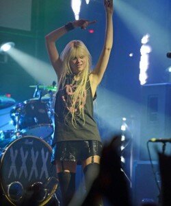 Taylor Momsen upskirt Taylor Momsen upskirt