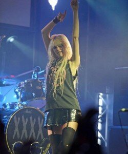Taylor Momsen upskirt Taylor Momsen upskirt