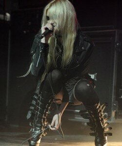 Taylor Momsen upskirt Taylor Momsen upskirt